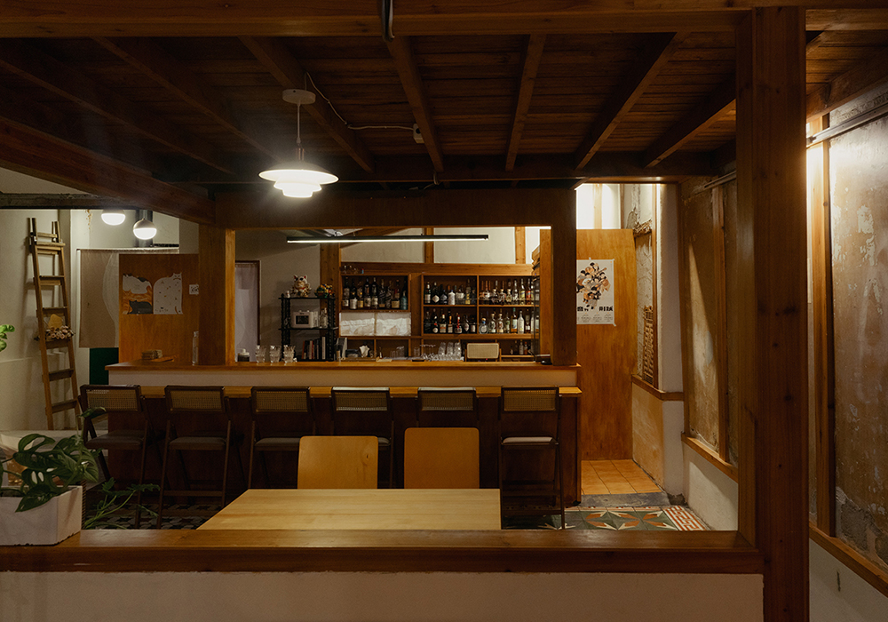 嘉義慢夜的微醺所在「Bar kilogram」：在老木屋中探尋回憶、生活片刻的重量