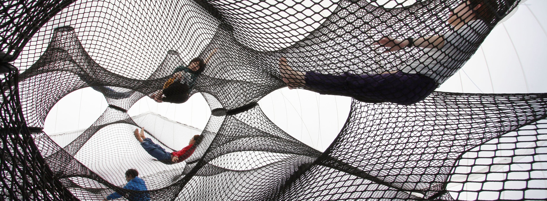 勤美術館2025夏季展《Net & String Taichung》：Numen / For Use首次登台，打造虛實交錯、詩意漂浮的空間體驗