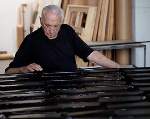 黑色之外，Pierre Soulages 21 世紀回顧展