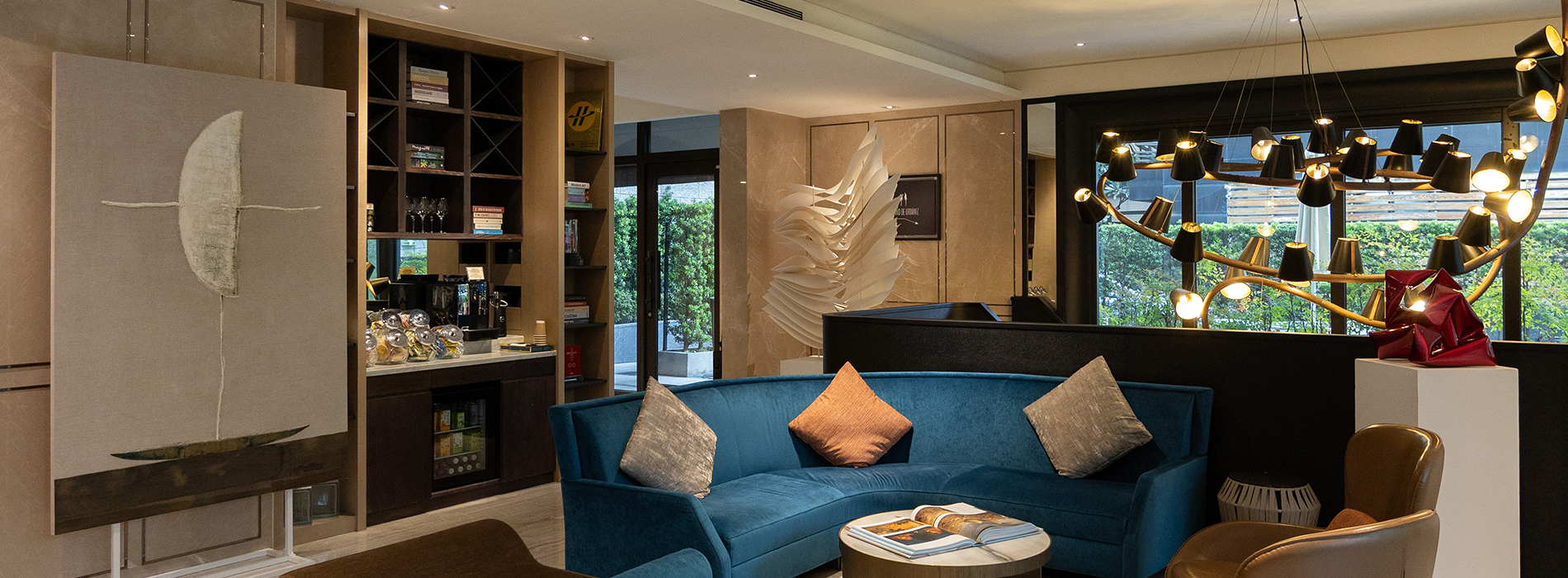 50 件國際作品演繹當代白色美學：《白玉》群展登場台北慕舍酒店，讓藝術滲入生活場域