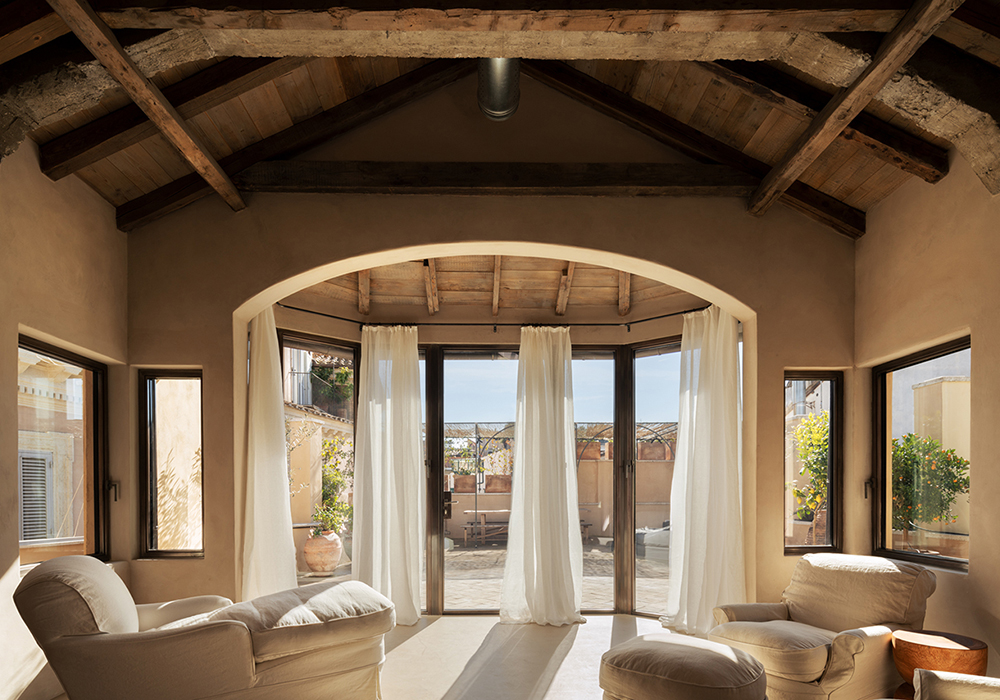 Radiohead 主唱的羅馬避世居所：以侘寂美學翻新義大利文學巨擘故居