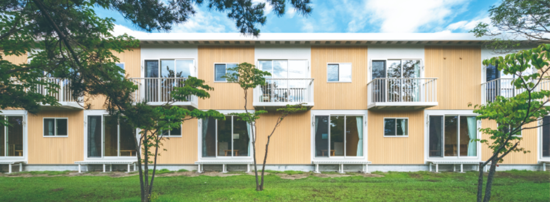 獲 2025 GOOD DESIGN 大賞！用木頭重建一個家：坂茂為震後所打造的 DLT 木造仮設住宅