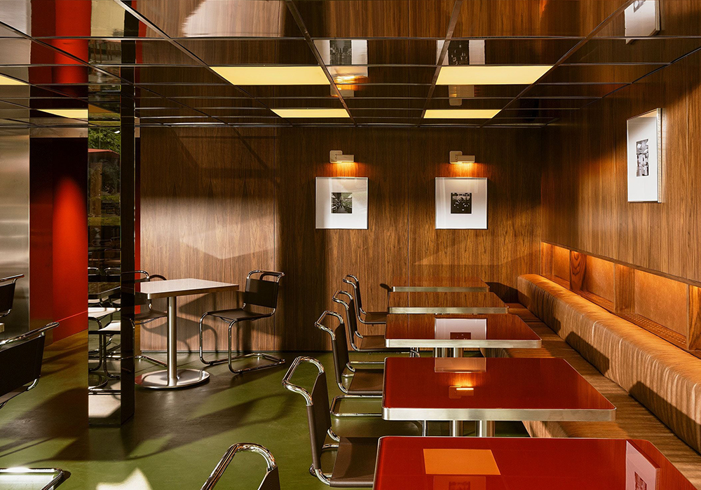 從晨間咖啡到深夜調酒：杜林「Lève Office Bar」以 1960 年代辦公室美學打造全日餐酒館