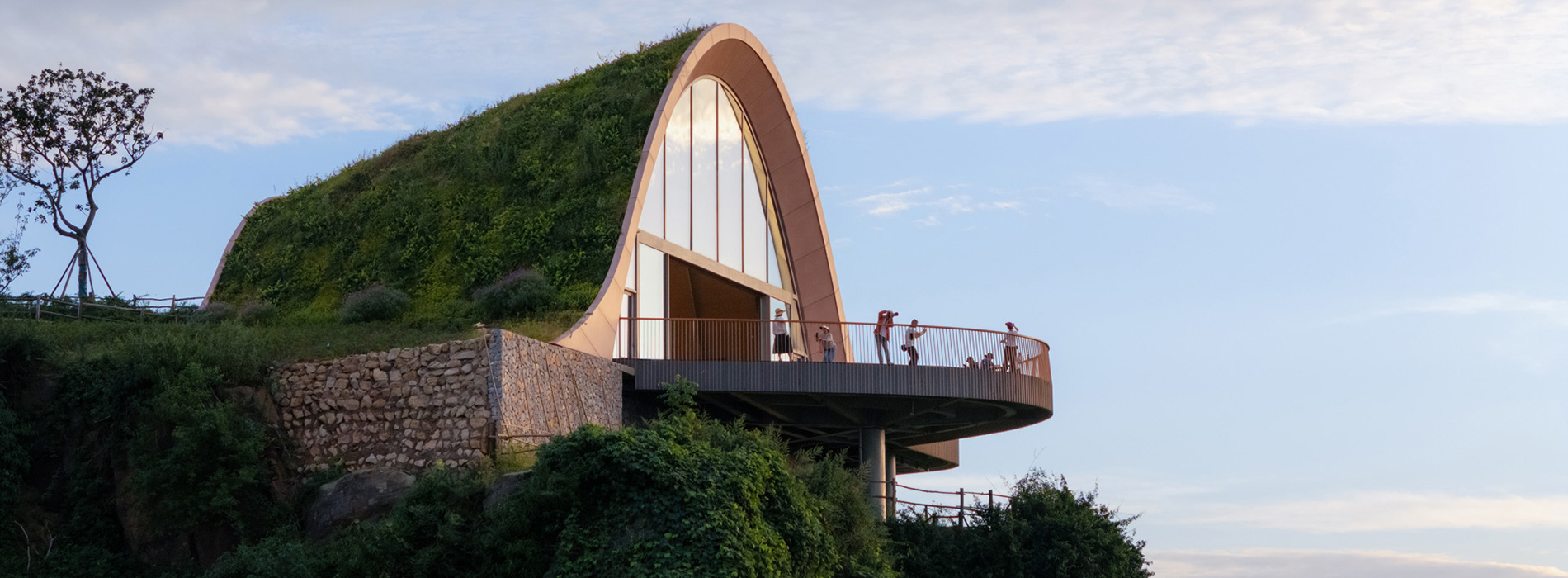 重現消失的山丘：MVRDV 打造蒲江長秋月觀景台，以覆土木構融入自然地景