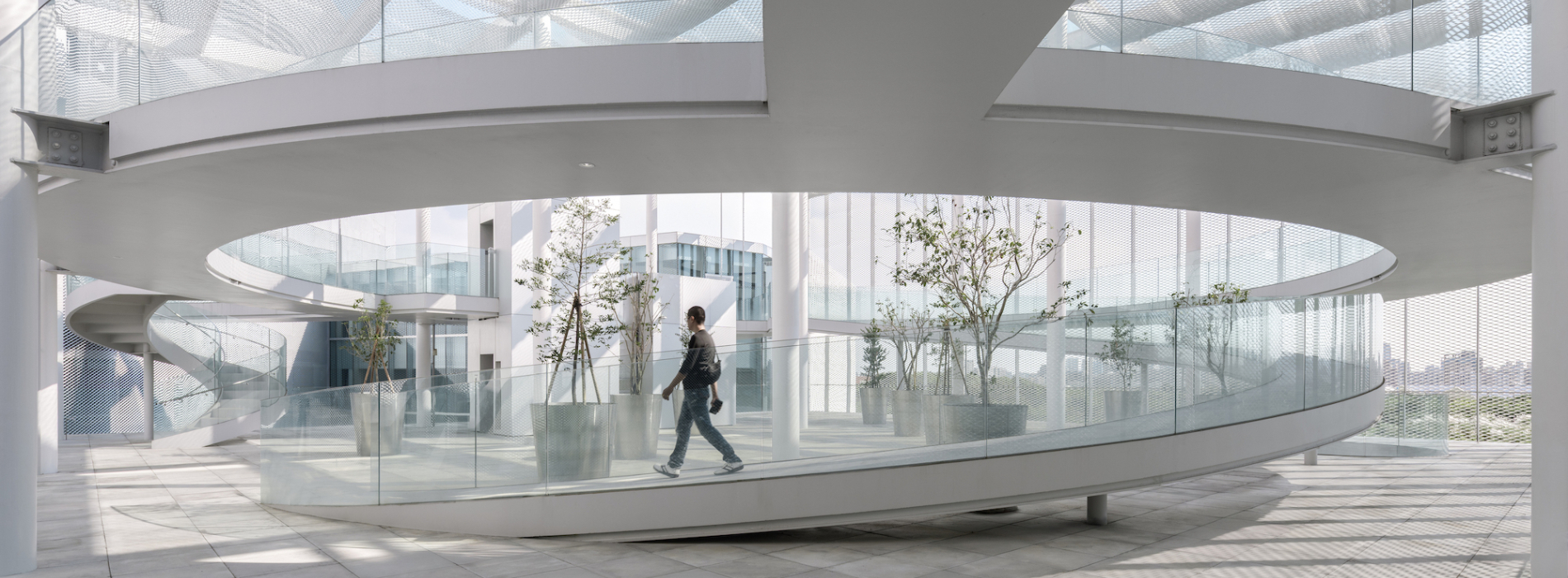 SANAA 台灣建築首作：台中綠美圖開箱！以自然、公園為核心，8 座純白量體串連圖書館與美術館