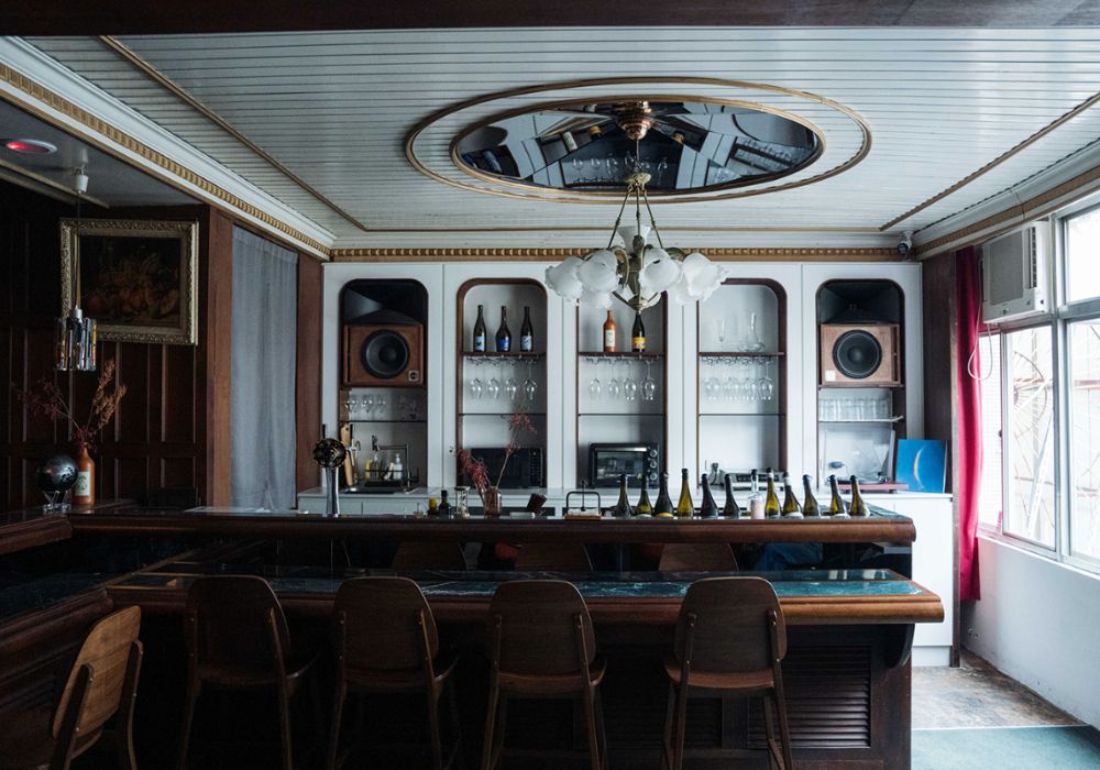 改造自鐘錶世家老宅!西門町新據點「CollaPlay」,集咖啡廳、共享辦公、自然酒吧等多元空間的創意樂園