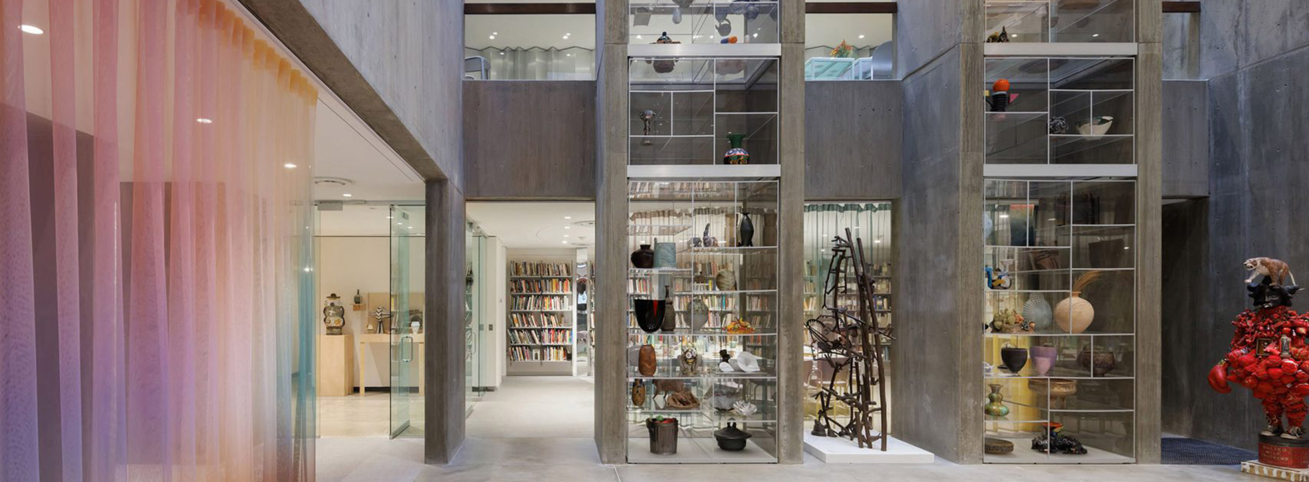 Milliøns翻新貝聿銘經典!艾弗森藝術博物館東翼以透明展示塔、繽紛家具營造嶄新活力空間