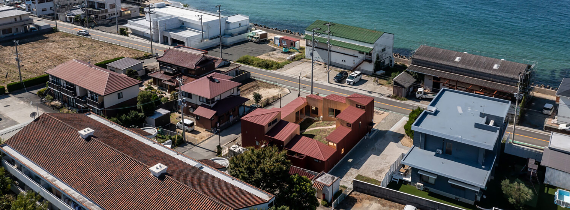 為毛小孩打造的濱海旅宿!日本「THE SIRIUS 淡路島」以中庭與錯層設計共構安然棲所