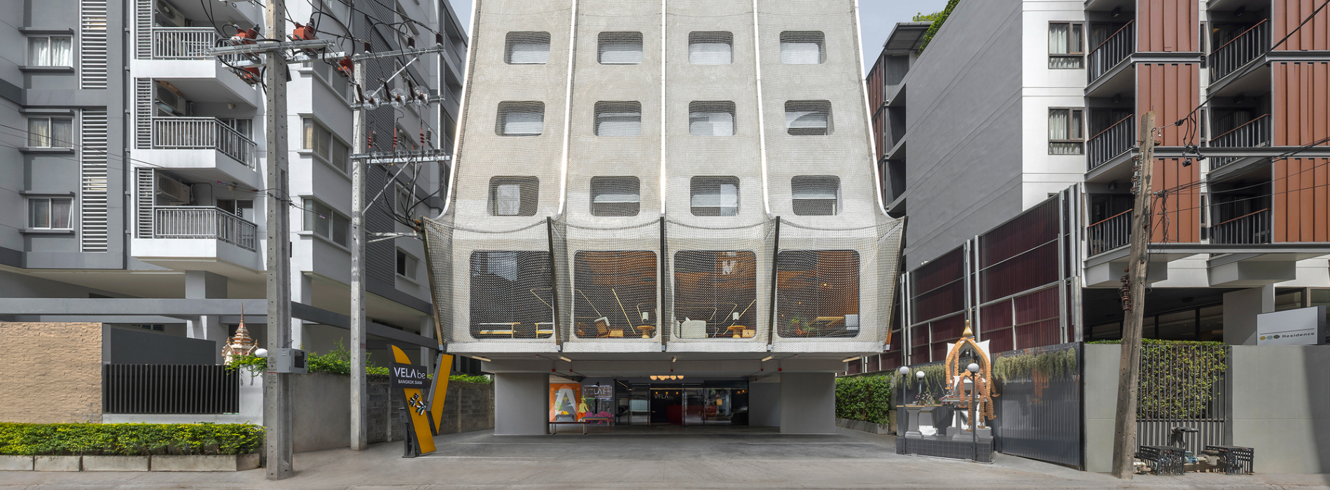曼谷設計旅宿 VELA be Siam：罩著金屬蚊帳，泰式傳統建築與文化的當代轉譯