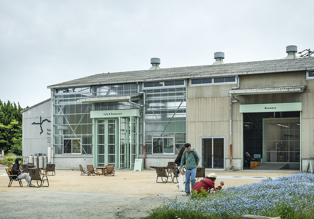 長坂常打造豐島「Teshima Factory」：舊工廠重生為咖啡廳與釀酒廠，以食串連島嶼永續循環
