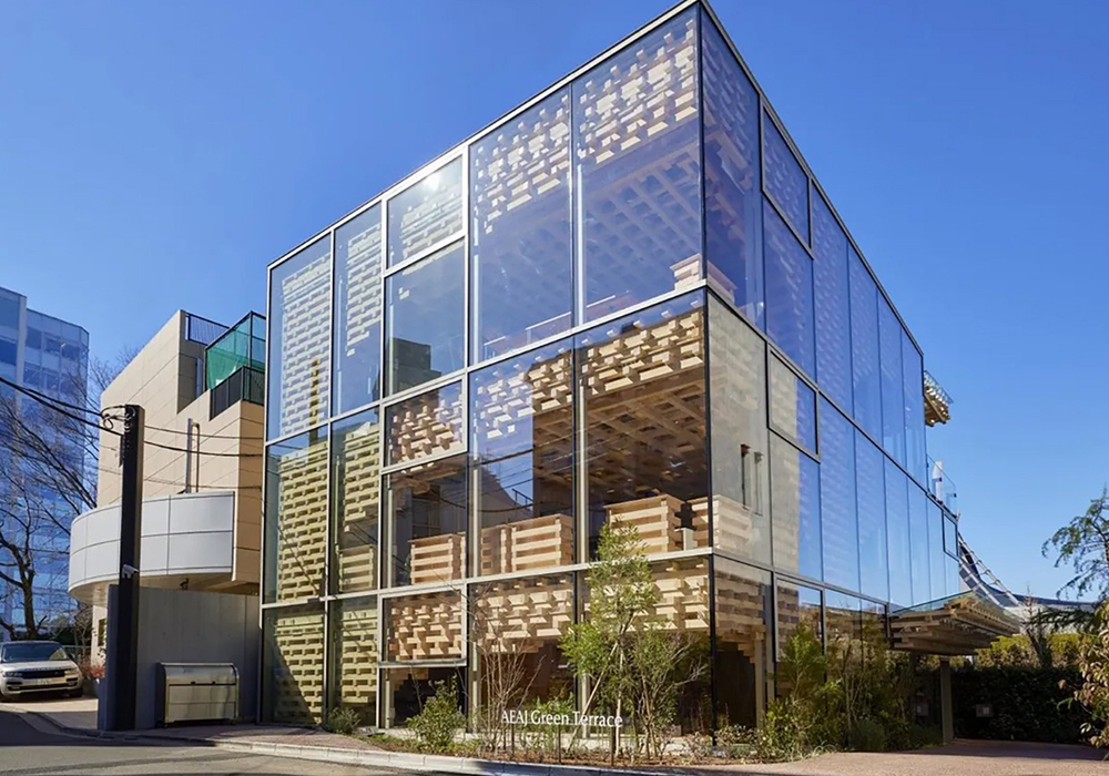 隈研吾打造建築中的森林綠洲!東京香氛體驗設施「AEAJ Green Terrace」展現日本工藝與自然的連結