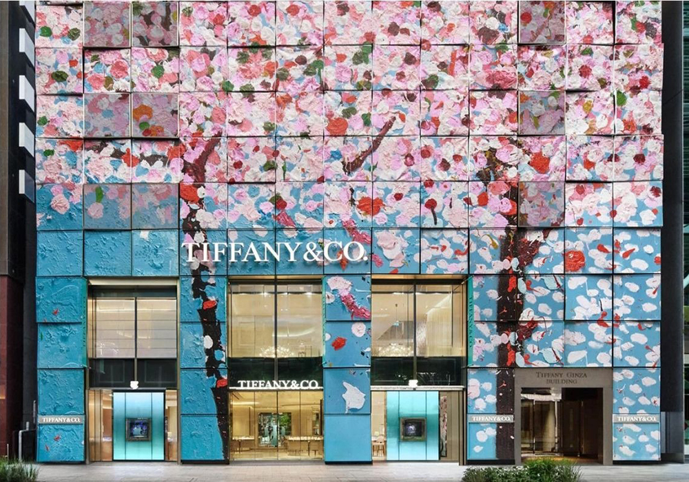 Tiffany銀座旗艦店抹上櫻花妝!英國藝術家Damien Hirst替隈研吾建築換上浪漫外牆