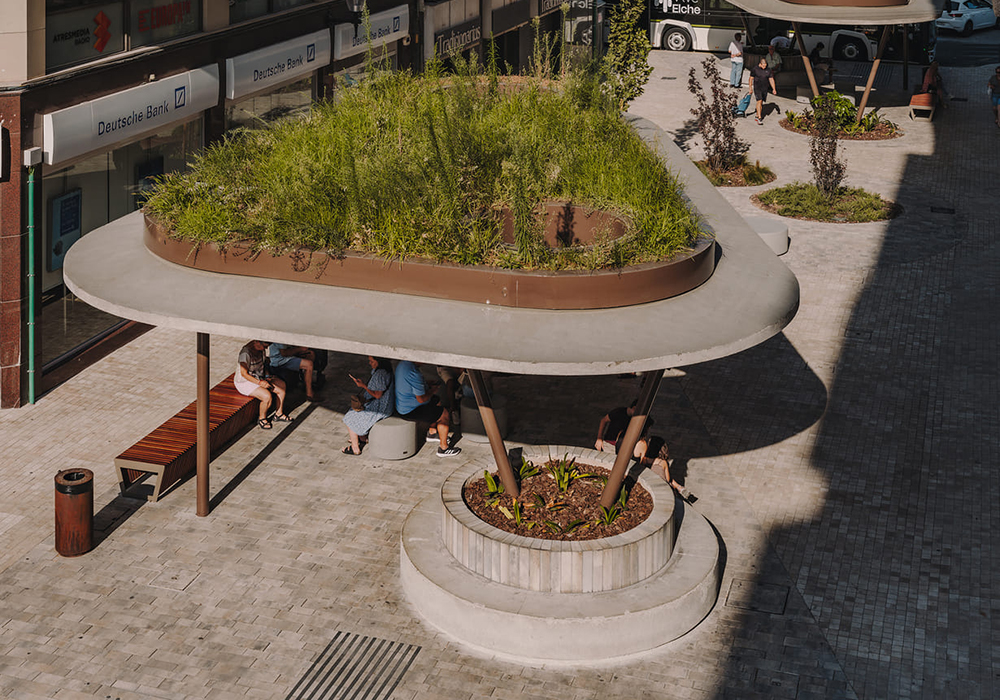 不只轉乘，更能停留：西班牙公車轉運站以綠屋頂重塑交通樞紐想像