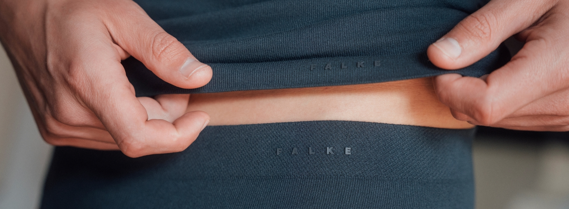 無人知曉的放鬆，是奢華最迷人的樣子：德國百年織品家族 FALKE 從足尖到內著，織出肌膚上的隱形講究