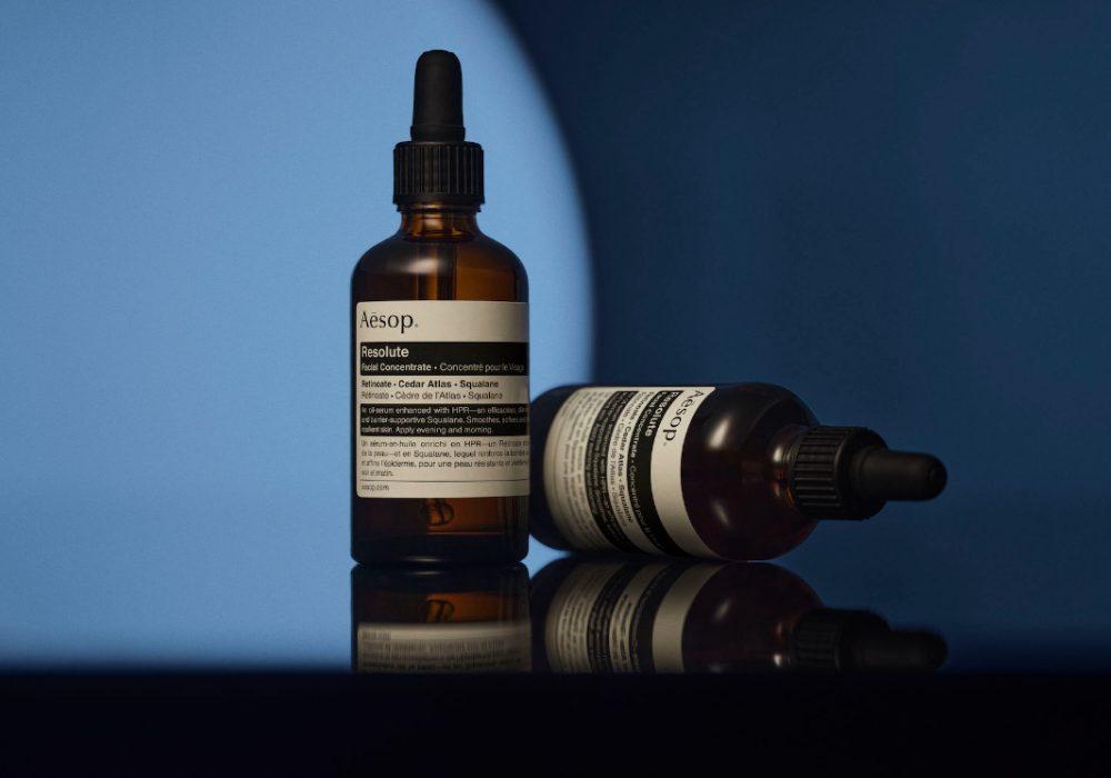 時間的韌性，在肌膚上悄悄延展：Aesop 全新臉部保養系列首款「時韌煥肌精粹油」