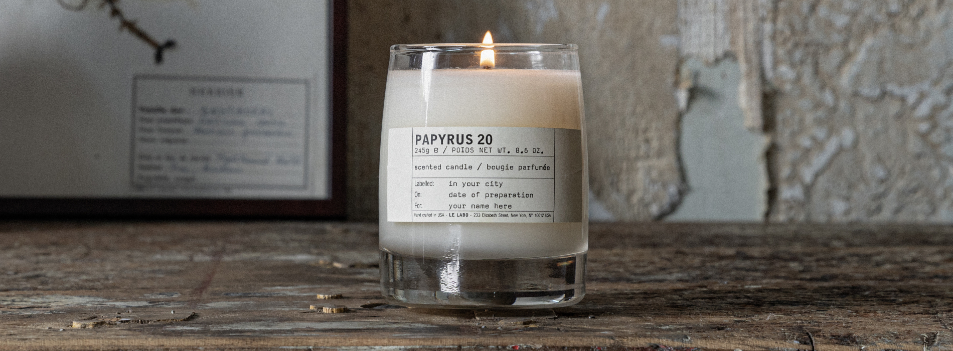 把書寫的材料，變成房間裡的氣味：Le Labo 全新紙莎草蠟燭 PAPYRUS 20，同步推出節慶禮盒