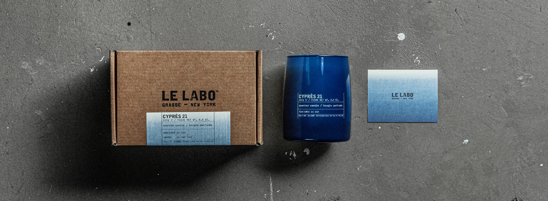 以日本藍染工藝為起點，Le Labo 藍染蠟燭「CYPRÈS 21」登場！SANTAL 26 黑水泥蠟燭同步販售