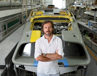 自外星空降的設計，直擊澳洲設計師 Marc Newson 特展