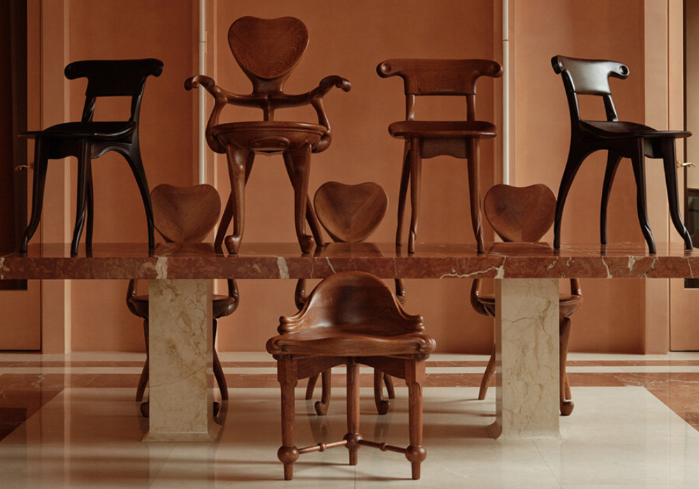 高第逝世百年：BD Barcelona 重製家具原作，延續 Casa Calvet 與 Casa Batlló 的橡木工藝