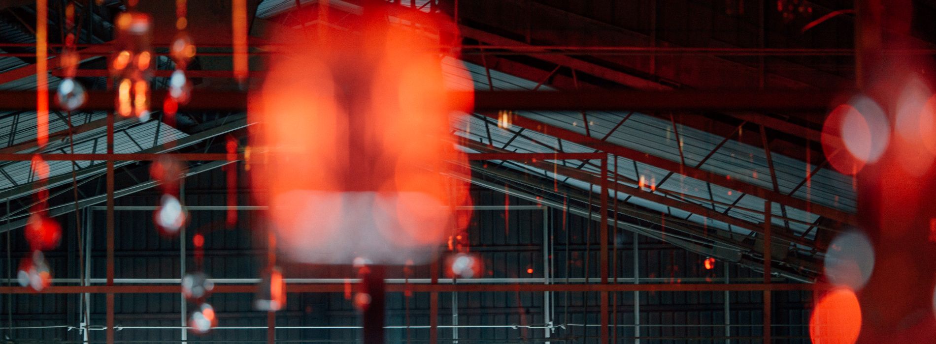 春池玻璃全新場域「春場」揭幕！半世紀工廠驚喜轉身，八大展區、百件工藝品探索「透明之間」