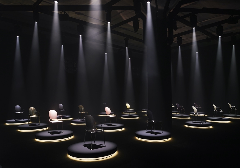 【2022米蘭設計週】設計鬼才Philippe Starck與Dior首度合作!重新詮釋Medallion 圓背椅,推出Miss Dior優雅單椅