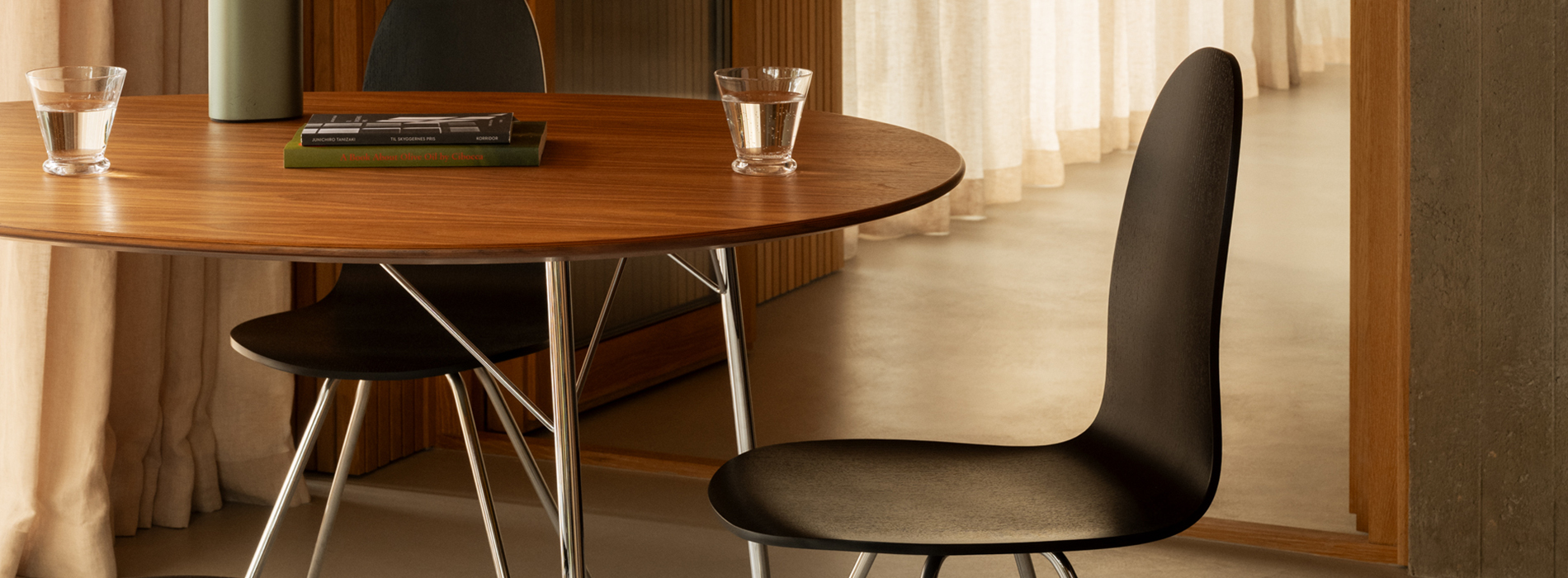 Fritz Hansen 復刻 Arne Jacobsen 低調經典「舌頭椅」！三款配色、日本 ACTUS 限定登場