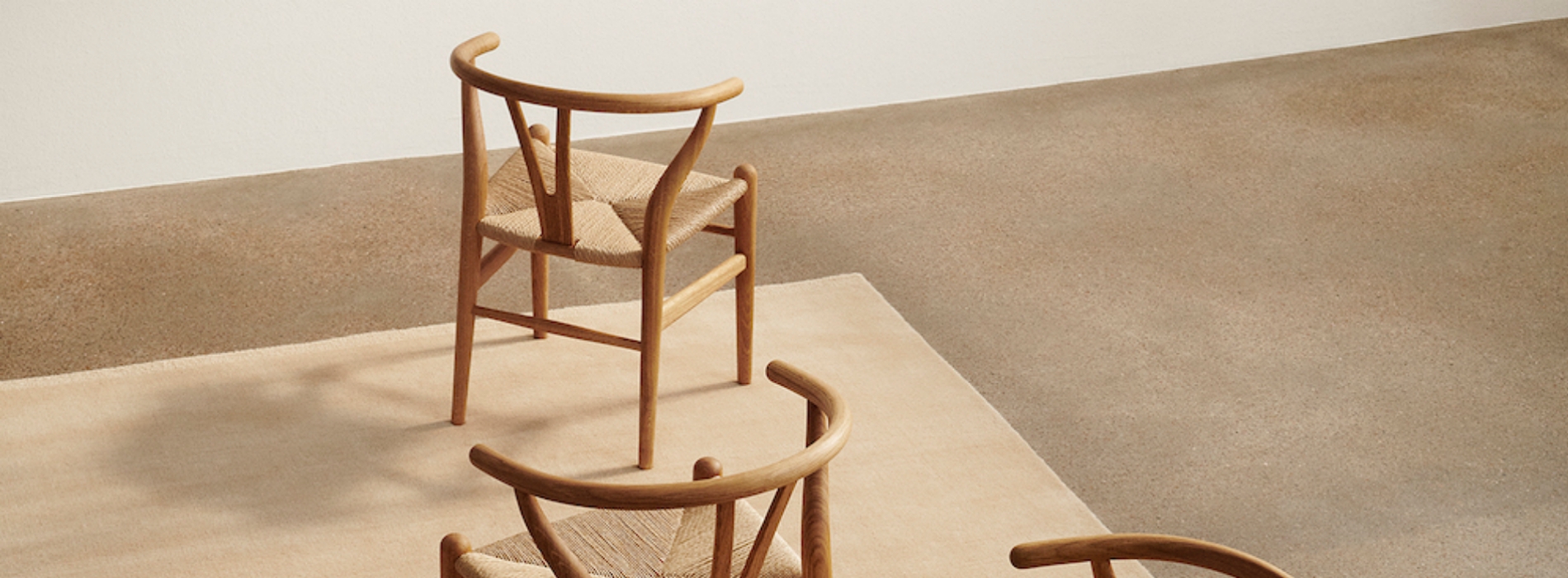 照了縮小燈的Y-Chair!慶祝Hans J. Wegner 100歲,Carl Hansen & Søn 推出標誌性叉骨椅CH24兒童版