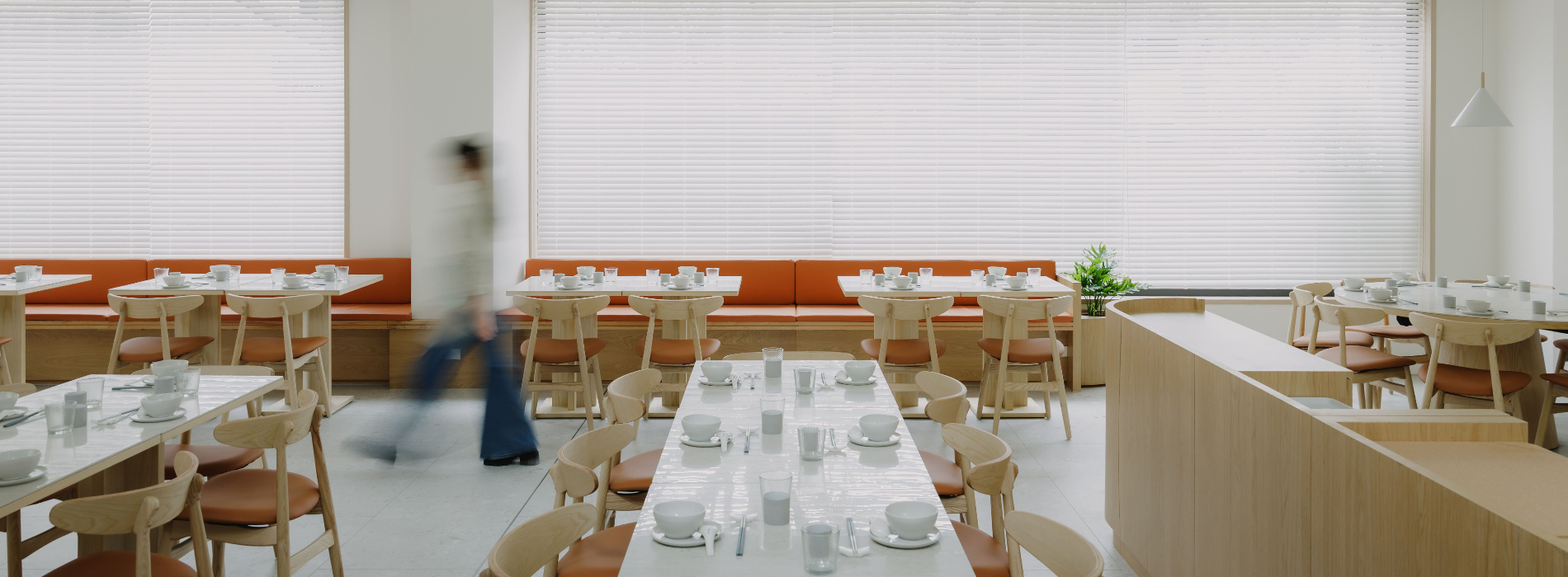 讓餐桌回到日常節奏：台中南屯「炆 WÉN」以留白空間與粵式技法，重新詮釋客家當代餐廳