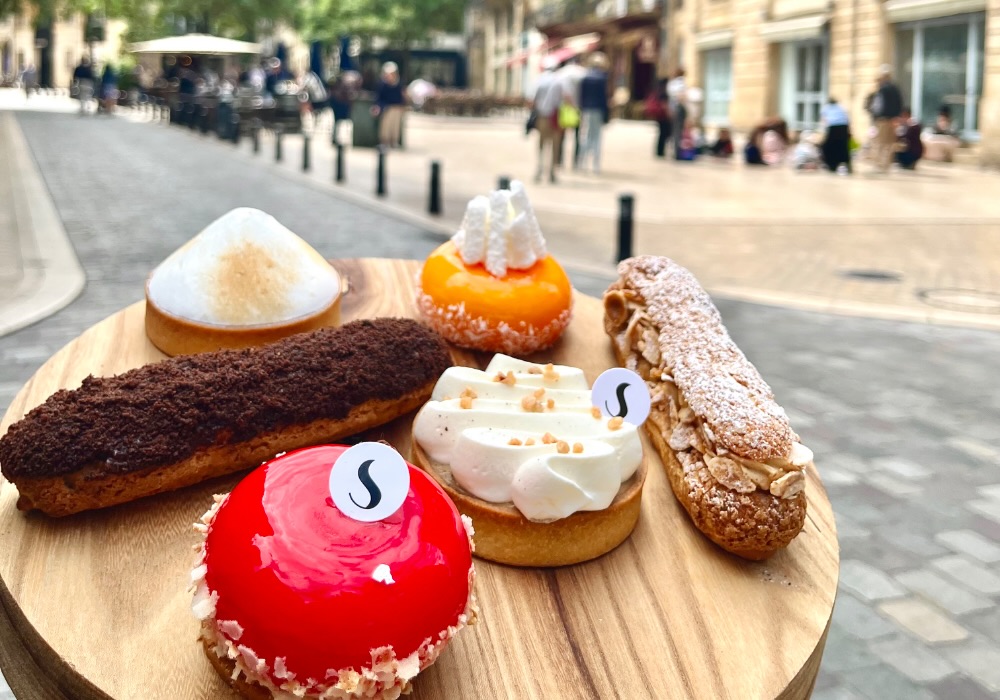 SEASON Artisan Pâtissier 攜手法國波爾多人氣甜點店 Pâtisserie S.，推出期間限定快閃至 7/19。以「單純、美味」理念征服法國人的日常味蕾，首度將代表作品帶回台灣。
