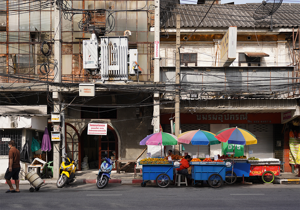 專訪泰國建築師 Chatchavan Suwansawat：走進曼谷的「雜亂」，重新理解一座城市