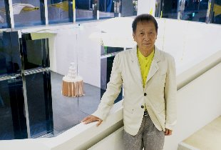 最懂看風向的人！看 80 歲日本藝術家新宮晉用童心飛翔