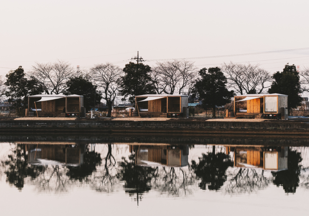 住進自然，但不用太遠：移動小屋與私人桑拿，Earthboat 在埼玉打造戶外旅宿新據點