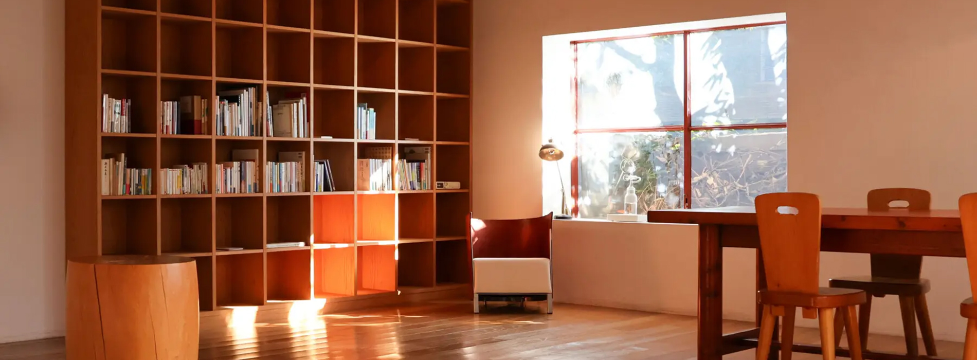 坂本圖書第二個據點「坂本 YAECA」：在餘白中閱讀、感受靜謐的喫茶日常