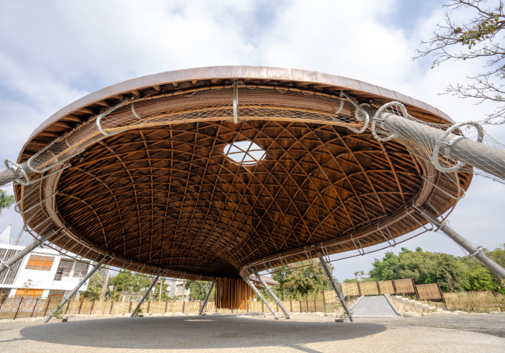 雲林斗六糖廠重新啟用！在工業遺構中長出「竹構築」，以 8 條策展路徑閱讀這座空間基地