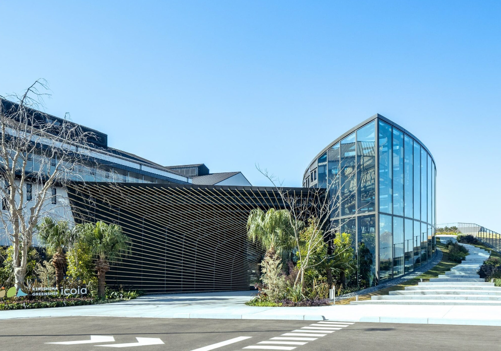 隈研吾再度設計星巴克！日本宮崎新作「icoia」，有咖啡、植物園，霧島酒造如何打造複合憩所？